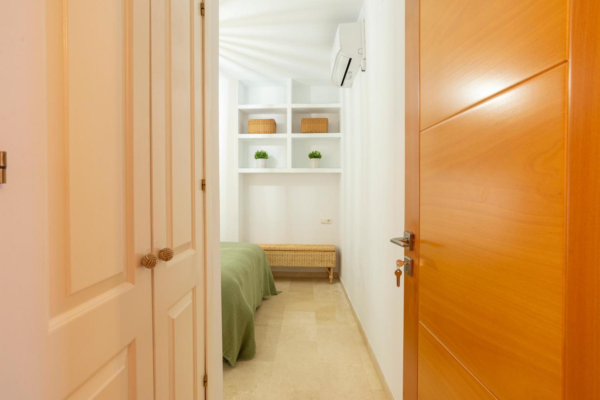 Apartment & Pool In Malaga City Center Екстер'єр фото