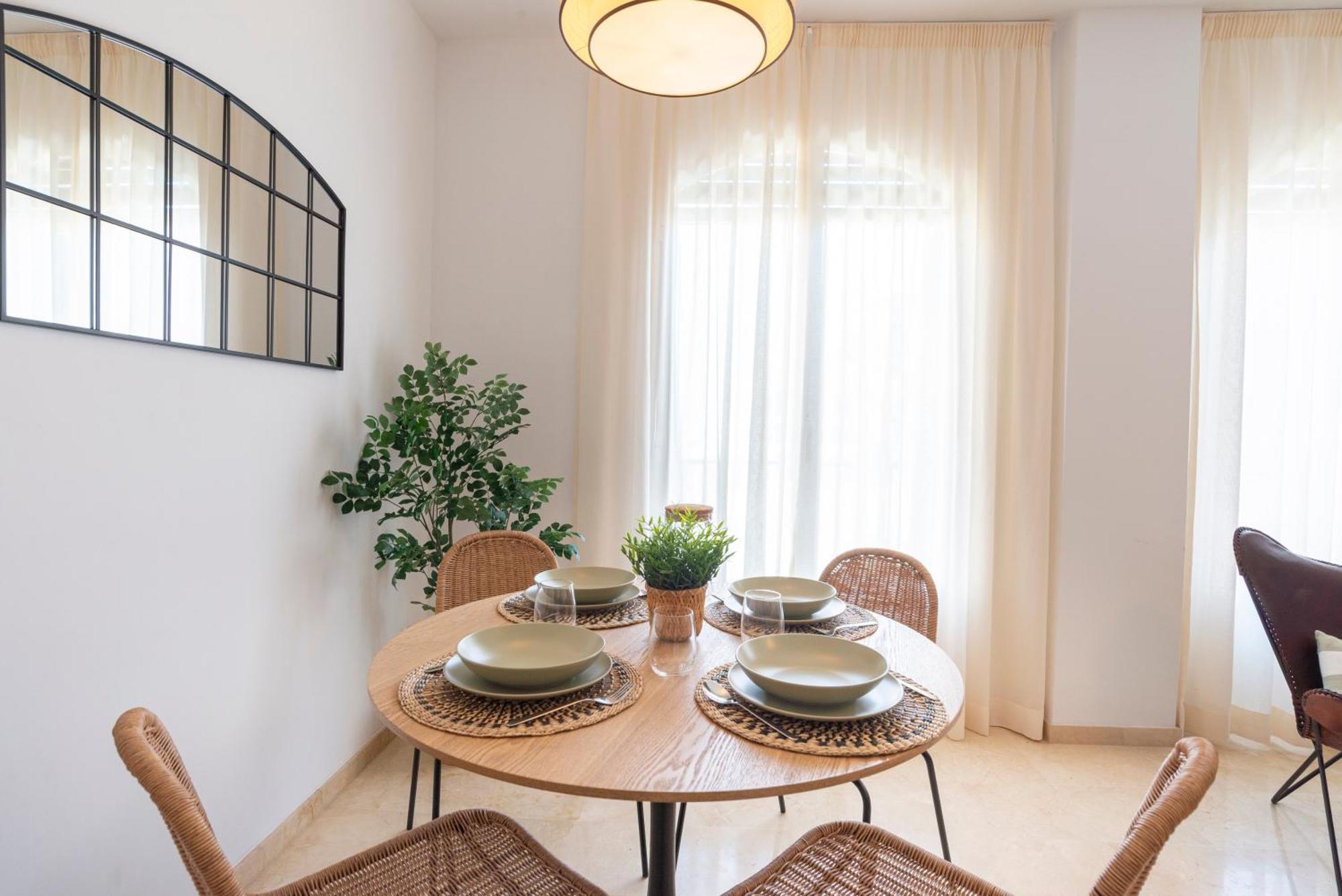 Apartment & Pool In Malaga City Center Екстер'єр фото