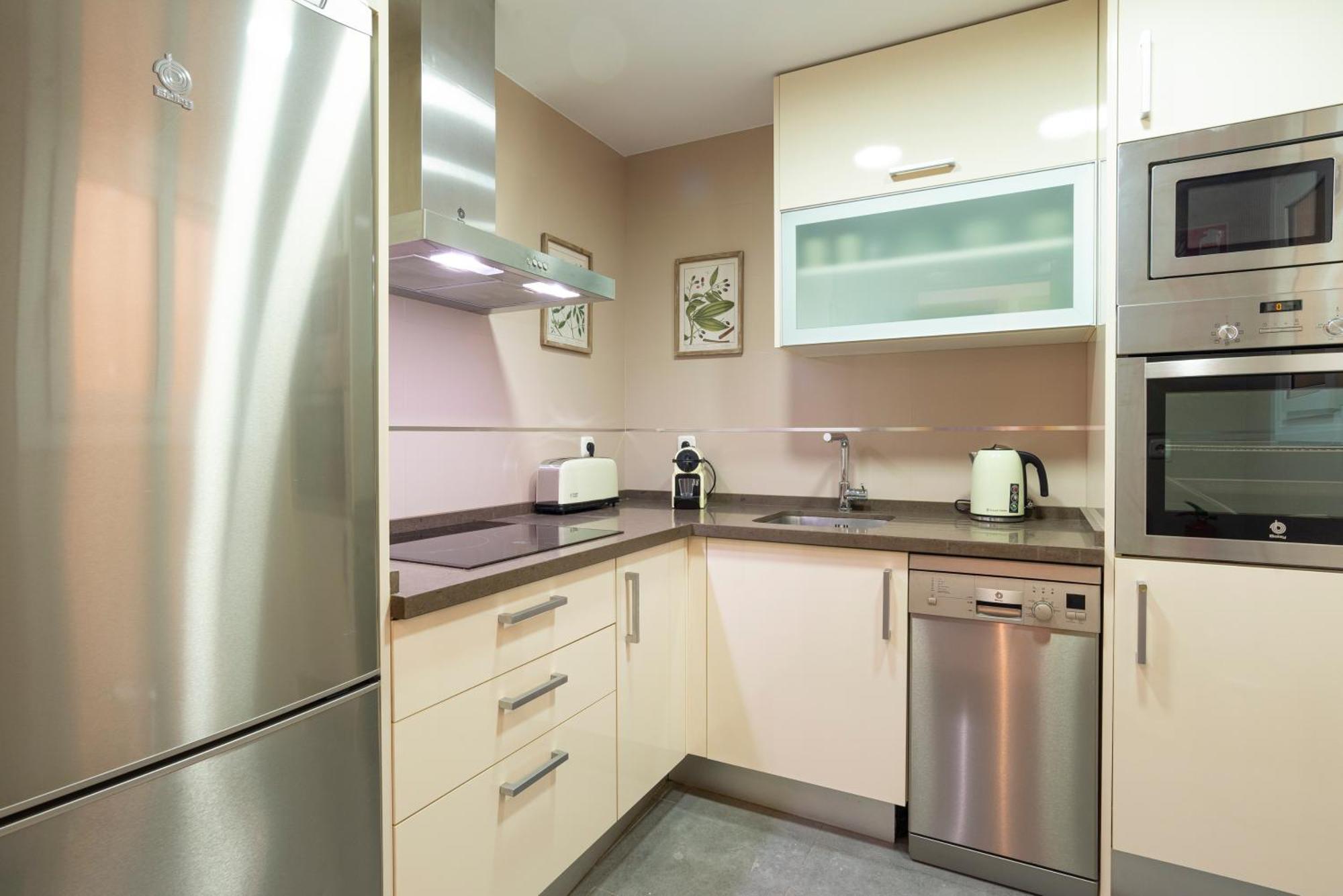 Apartment & Pool In Malaga City Center Екстер'єр фото