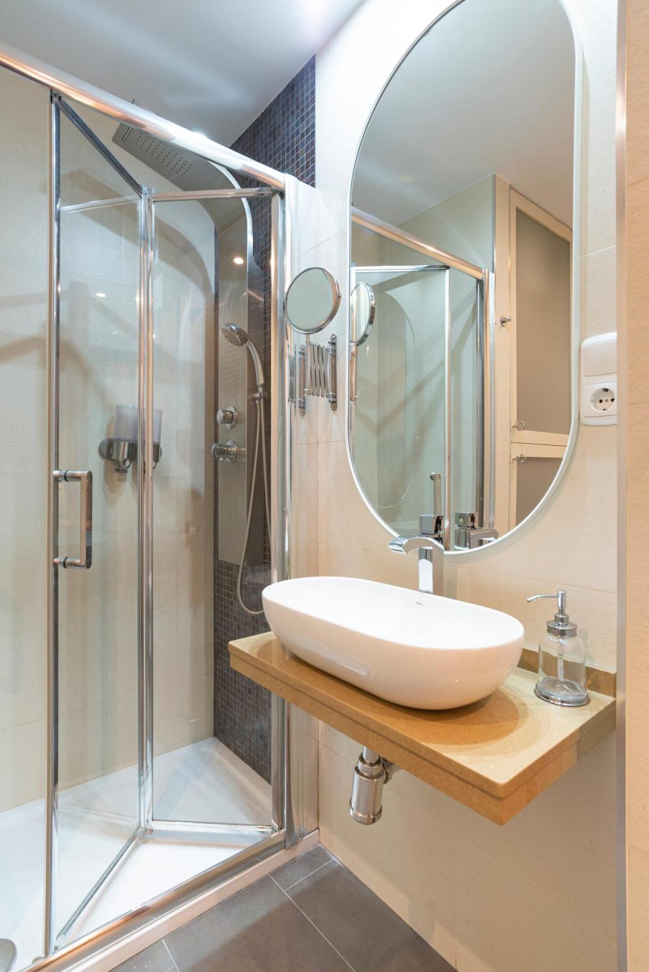 Apartment & Pool In Malaga City Center Екстер'єр фото