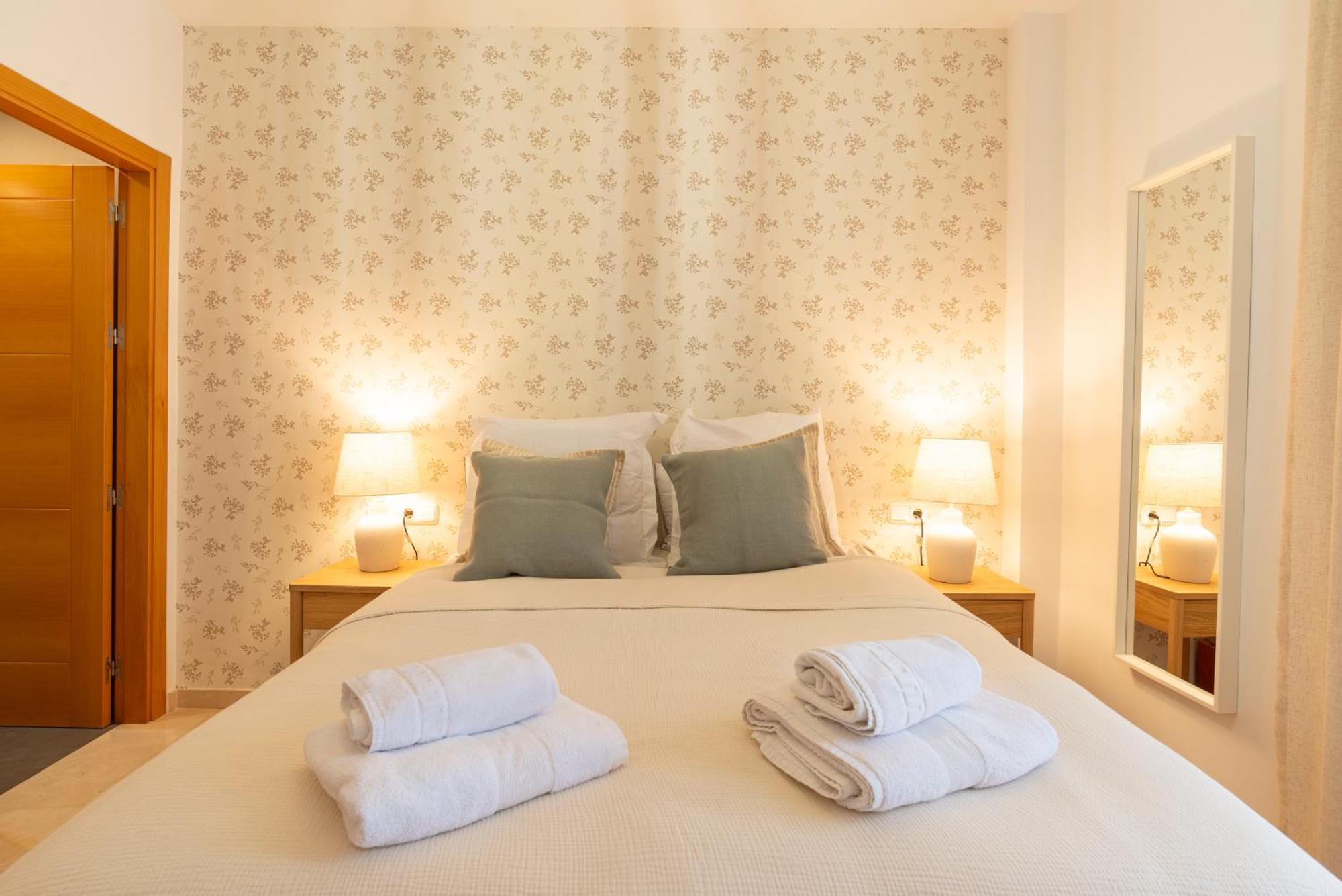 Apartment & Pool In Malaga City Center Екстер'єр фото