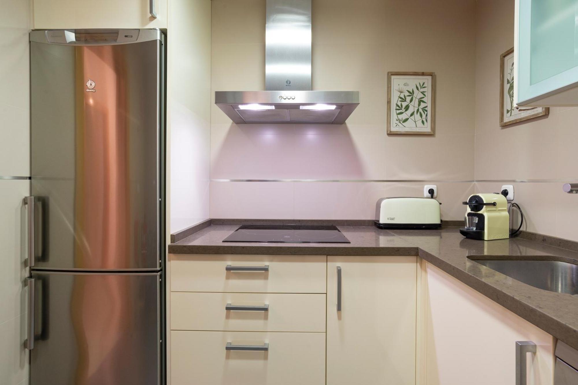 Apartment & Pool In Malaga City Center Екстер'єр фото