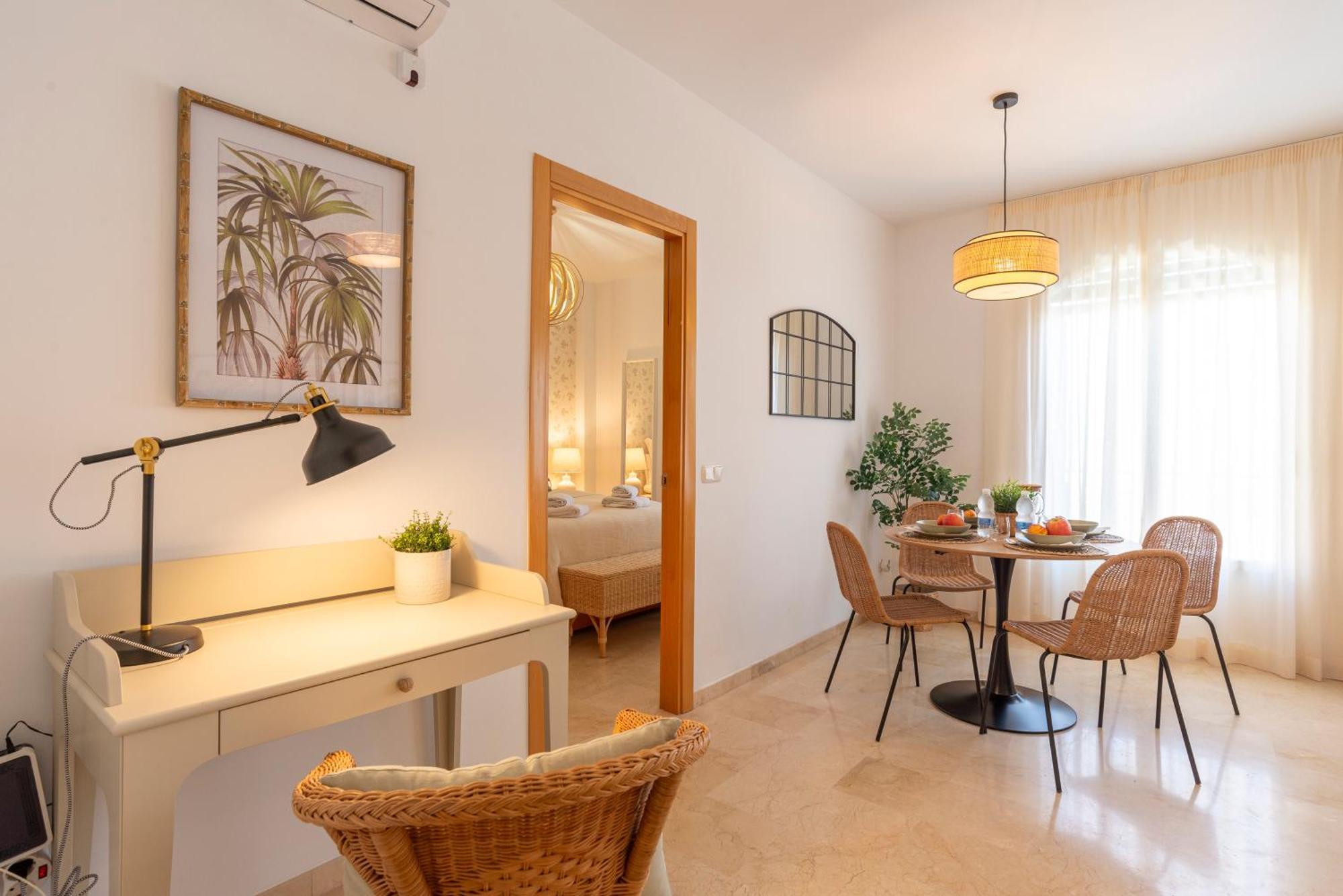 Apartment & Pool In Malaga City Center Екстер'єр фото