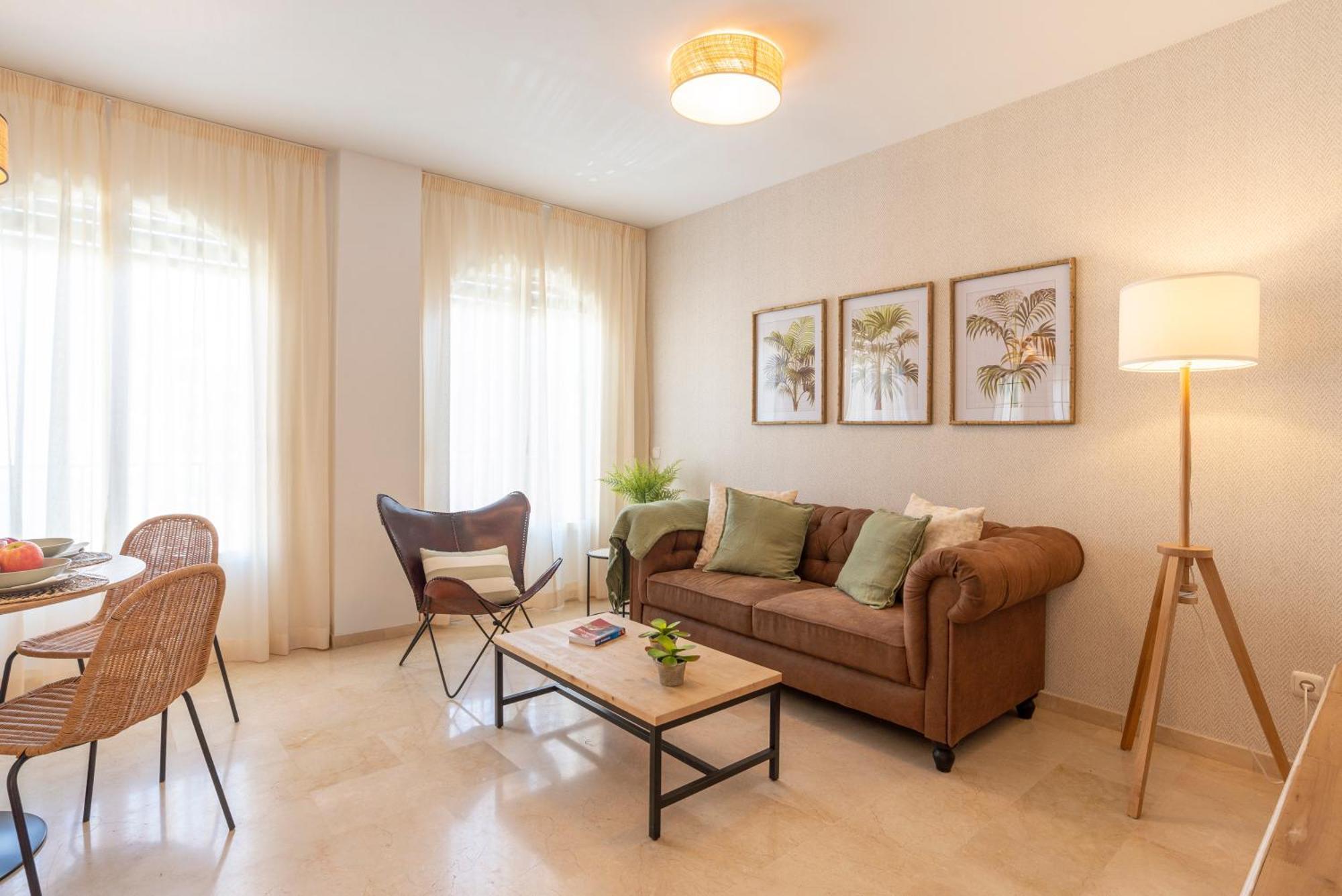 Apartment & Pool In Malaga City Center Екстер'єр фото